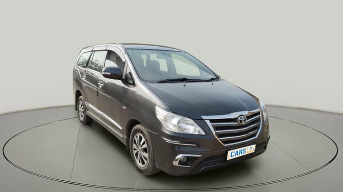 2015 Toyota Innova 2.5 VX 8 STR, Diesel, Manual, 2,64,495 km, exterior