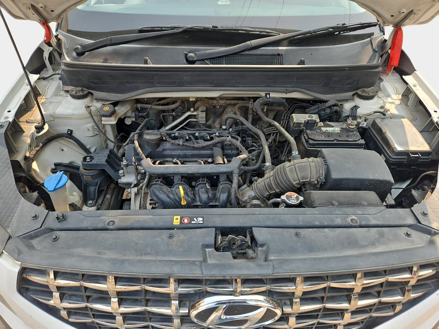 2021 Hyundai VENUE S+ 1.2, Petrol, Manual, 1,07,439 km, exterior