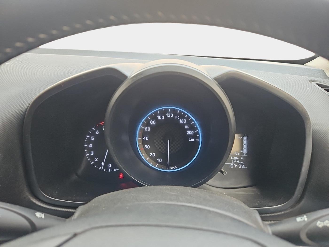 2021 Hyundai VENUE S+ 1.2, Petrol, Manual, 1,07,439 km, interior