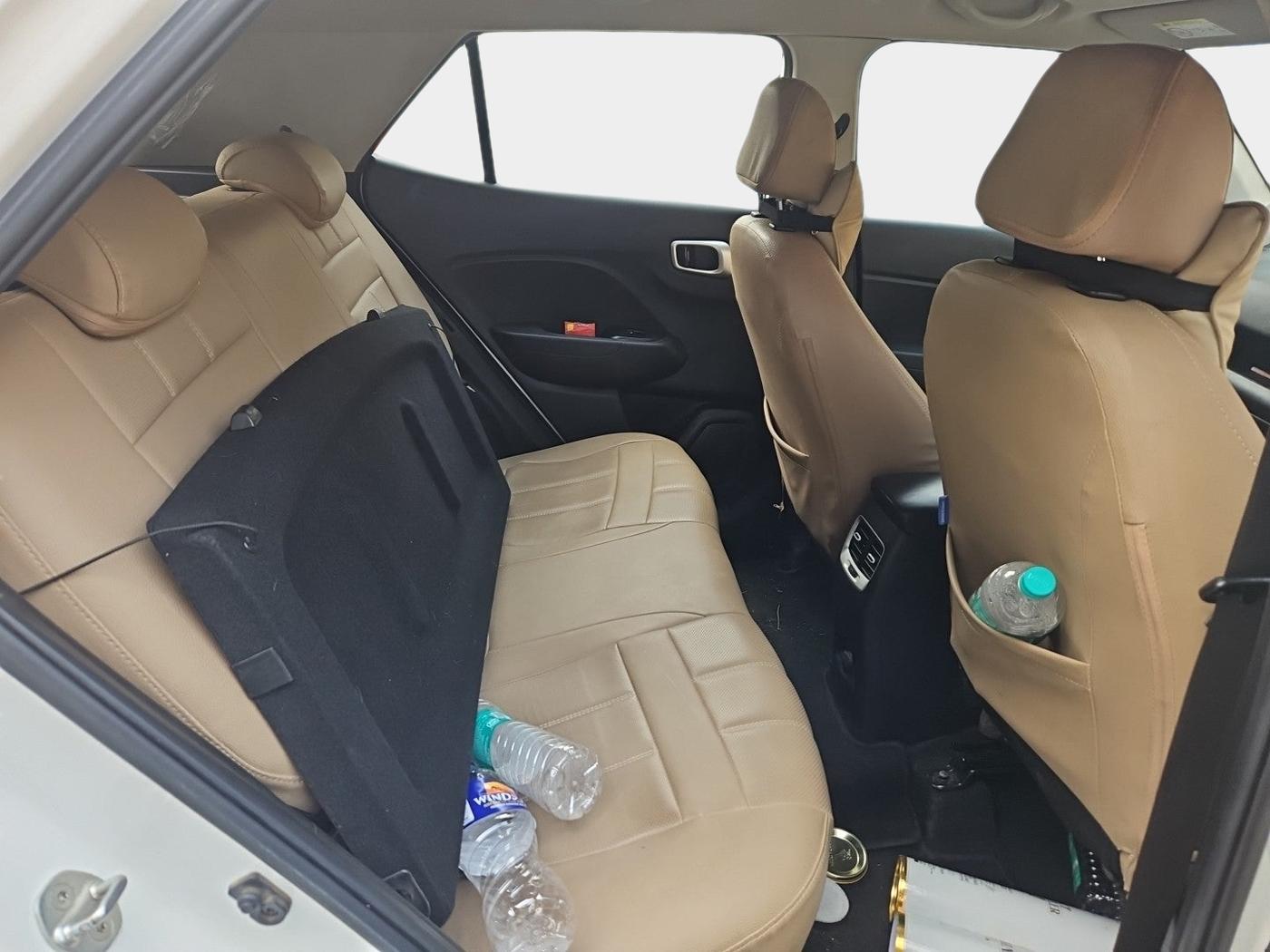 2021 Hyundai VENUE S+ 1.2, Petrol, Manual, 1,07,439 km, interior
