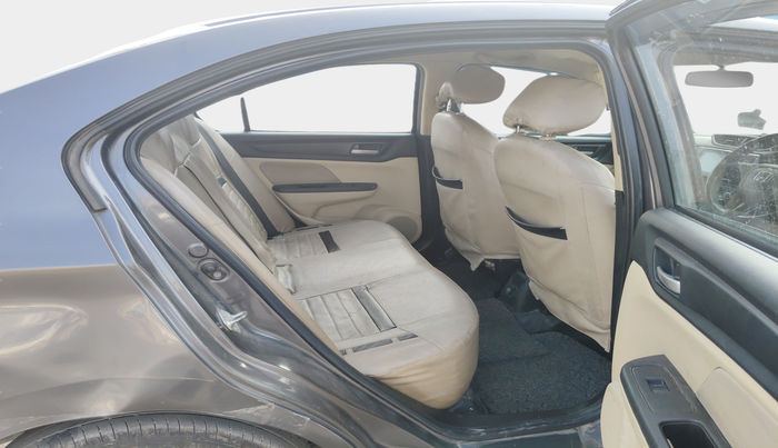 2021 Honda Amaze 1.2L I-VTEC VX, Petrol, Manual, 1,52,885 km, interior