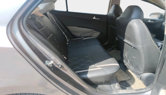 2016 Hyundai Grand i10 SPORTZ 1.2 KAPPA VTVT, Petrol, Manual, 34,827 km, interior