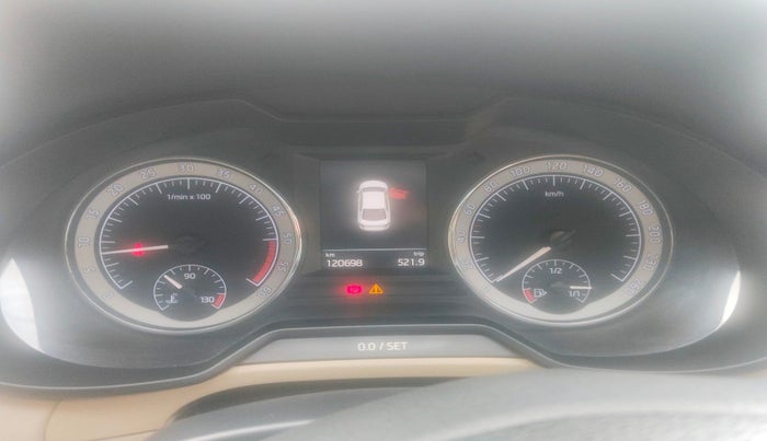 2018 Skoda Octavia 2.0 TDI CR STYLE, Diesel, Manual, 1,20,698 km, interior