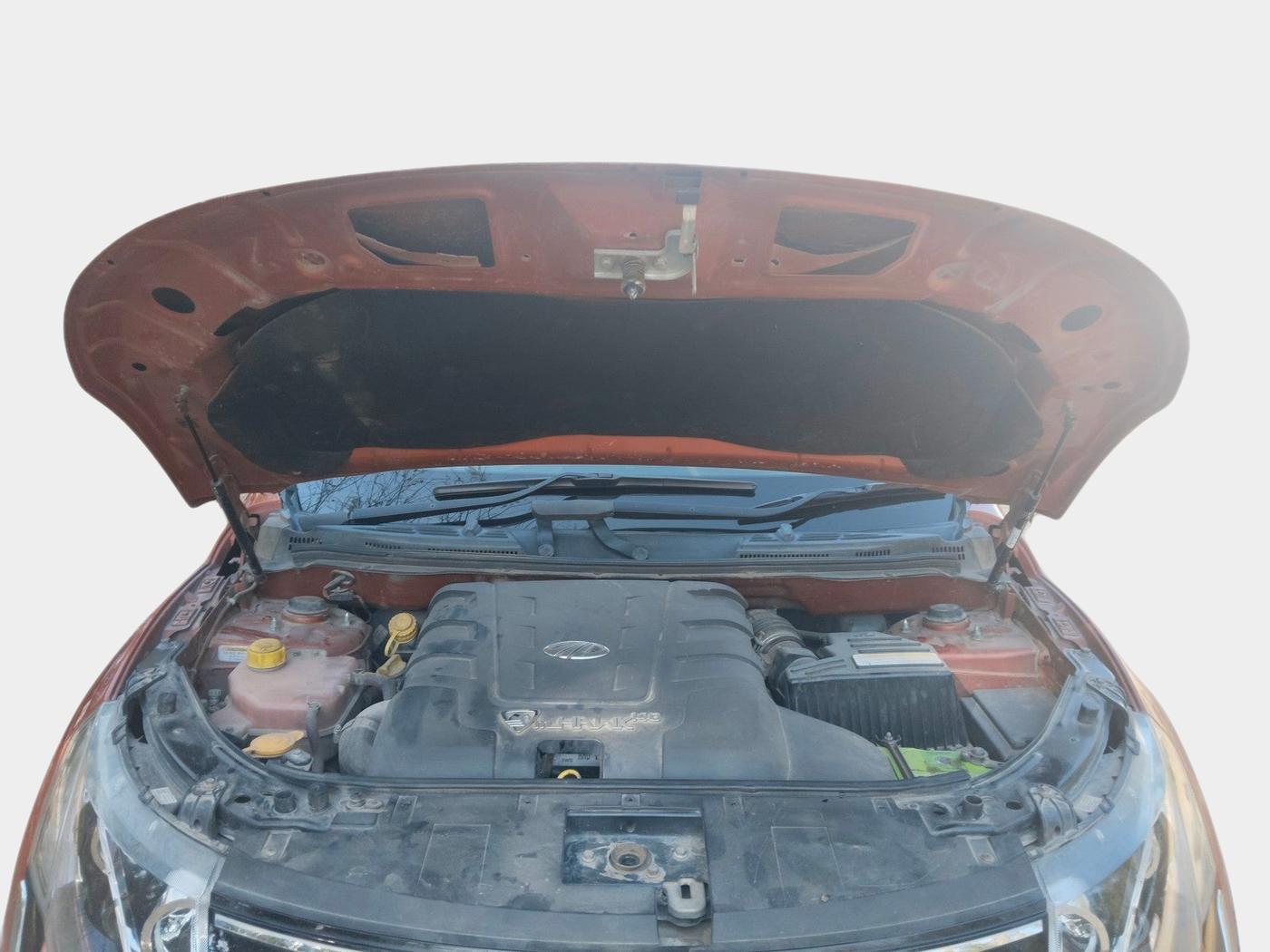 2015 Mahindra XUV500 W10, Diesel, Manual, 84,307 km, exterior
