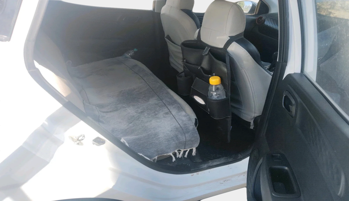 2022 Hyundai GRAND I10 NIOS MAGNA CORPORATE EDITION 1.2 KAPPA VTVT, Petrol, Manual, 24,013 km, interior