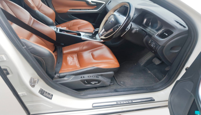 2014 Volvo S60 SUMMUM D5, Diesel, Automatic, 72,912 km, interior