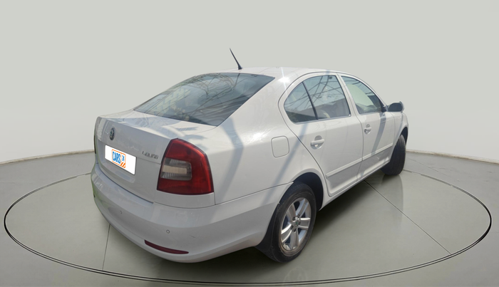 2012 Skoda Laura AMBITION 2.0 TDI CR MT, Diesel, Manual, 1,40,260 km, exterior