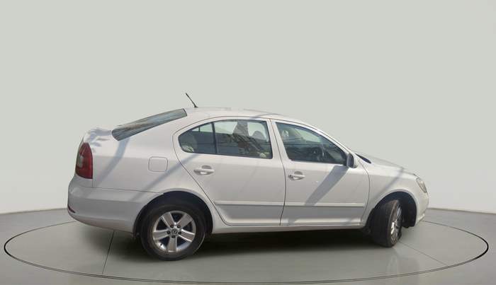 2012 Skoda Laura AMBITION 2.0 TDI CR MT, Diesel, Manual, 1,40,260 km, exterior