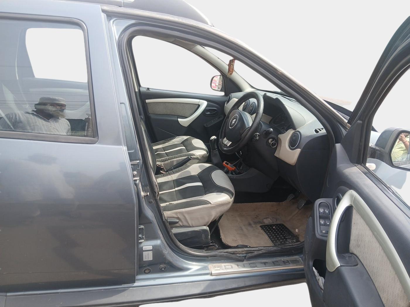 2012 Renault Duster 85 PS RXL DIESEL, Diesel, Manual, 2,02,241 km, interior