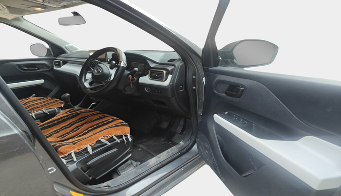 2022 Tata PUNCH ACCOMPLISHED MT, Petrol, Manual, 37,739 km, interior