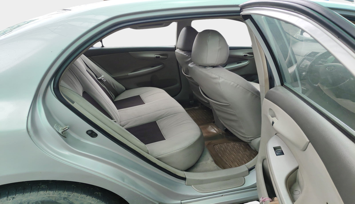 2011 Toyota Corolla Altis J DIESEL, Diesel, Manual, 3,44,969 km, interior
