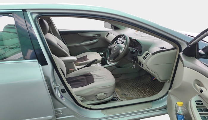 2011 Toyota Corolla Altis J DIESEL, Diesel, Manual, 3,44,969 km, interior