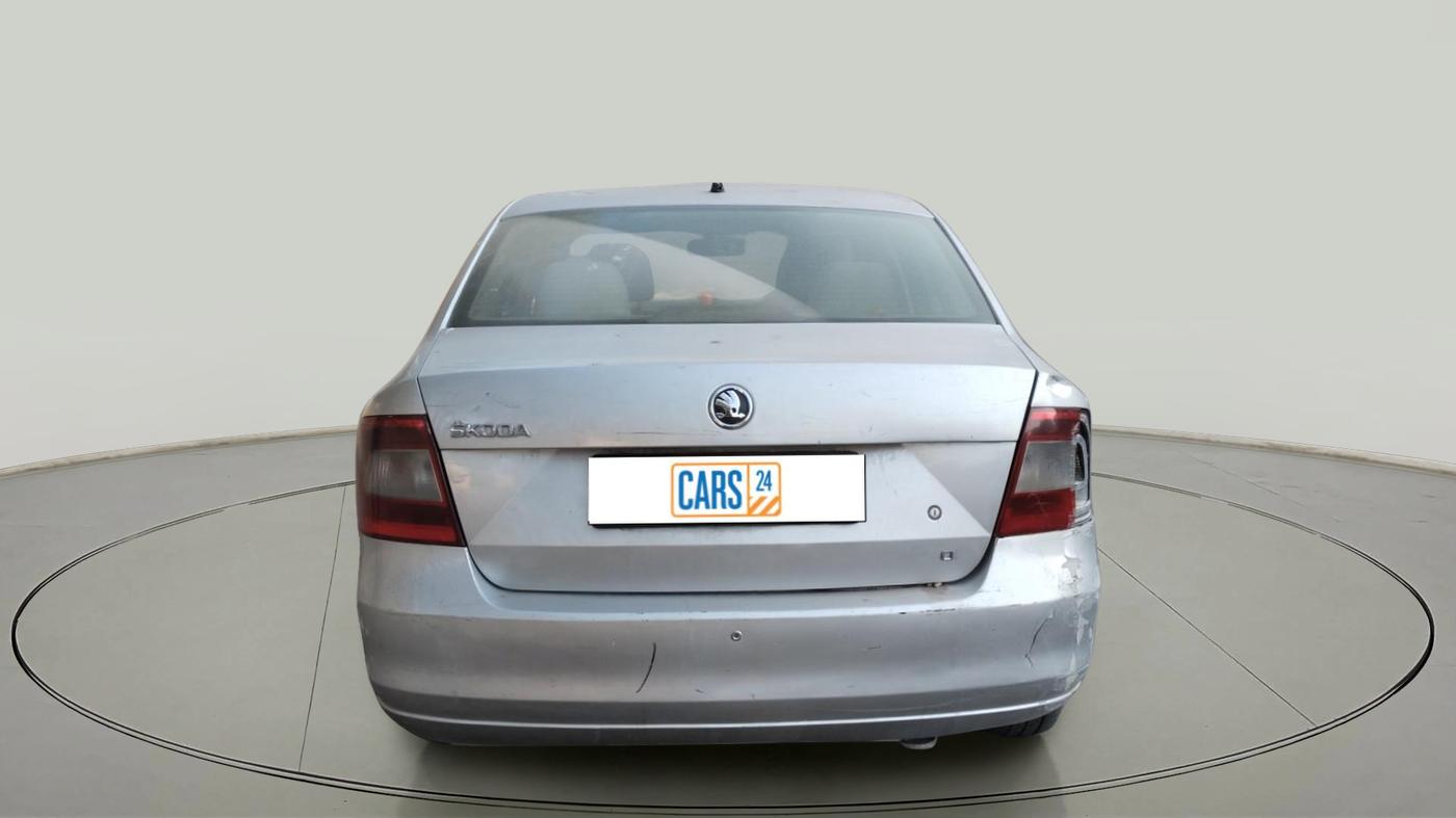 2013 Skoda Rapid AMBITION 1.6 TDI CR MT, Diesel, Manual, 1,14,626 km, exterior