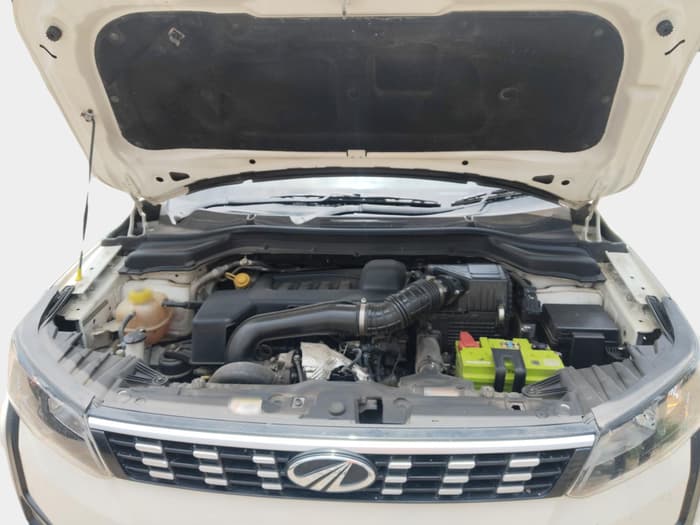 2022 Mahindra XUV300 W6 1.5 Sunroof Diesel, Diesel, Manual, 1,10,175 km, exterior