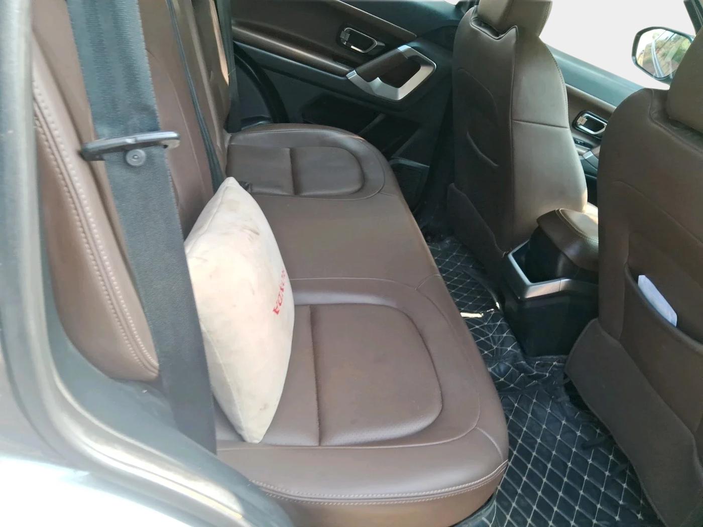 2019 Tata Harrier XZ 2.0L, Diesel, Manual, 1,02,108 km, interior