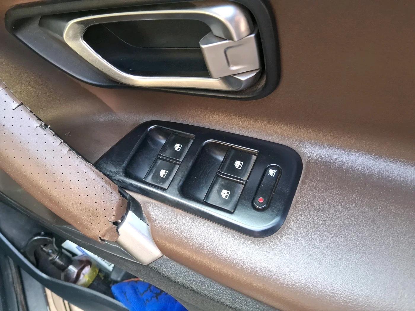 2019 Tata Harrier XZ 2.0L, Diesel, Manual, 1,02,108 km, interior