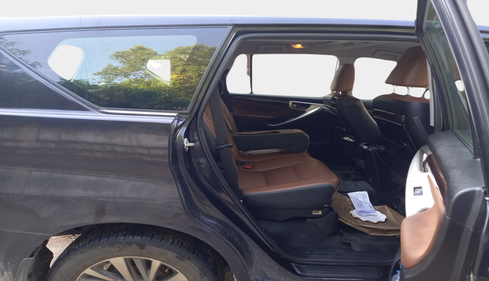 2021 Toyota Innova Crysta 2.4 ZX AT 7 STR, Diesel, Automatic, 91,037 km, interior