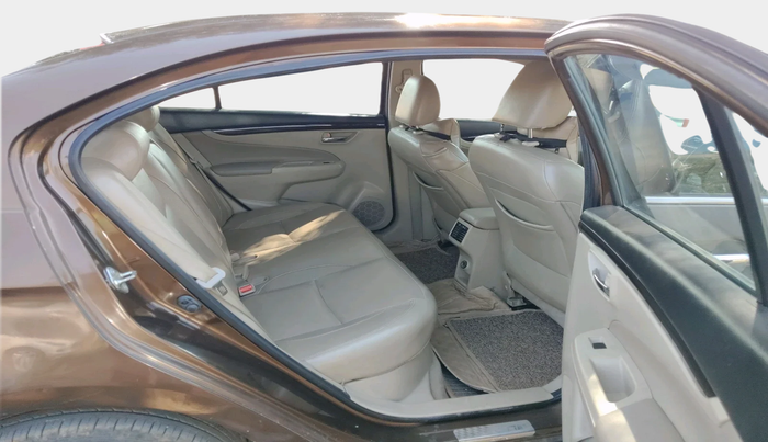 2016 Maruti Ciaz ZXI+, Petrol, Manual, 1,45,801 km, interior