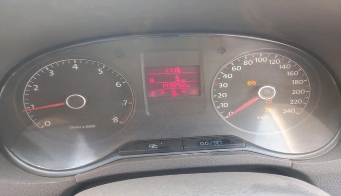 2012 Volkswagen Vento HIGHLINE 1.6 MPI, Petrol, Manual, 1,43,252 km, interior