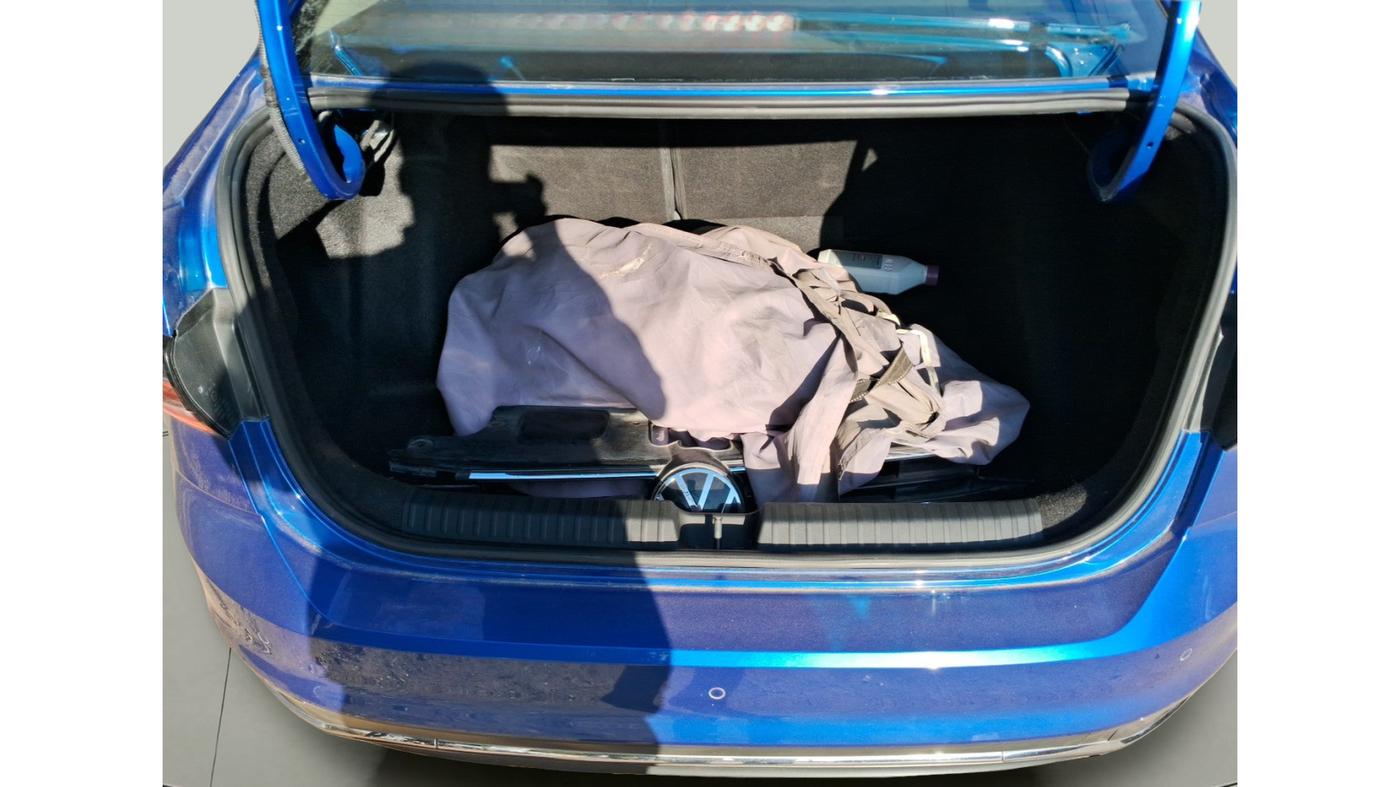 2022 Volkswagen VIRTUS TOPLINE TSI 1.0 MT, Petrol, Manual, 26,491 km, exterior