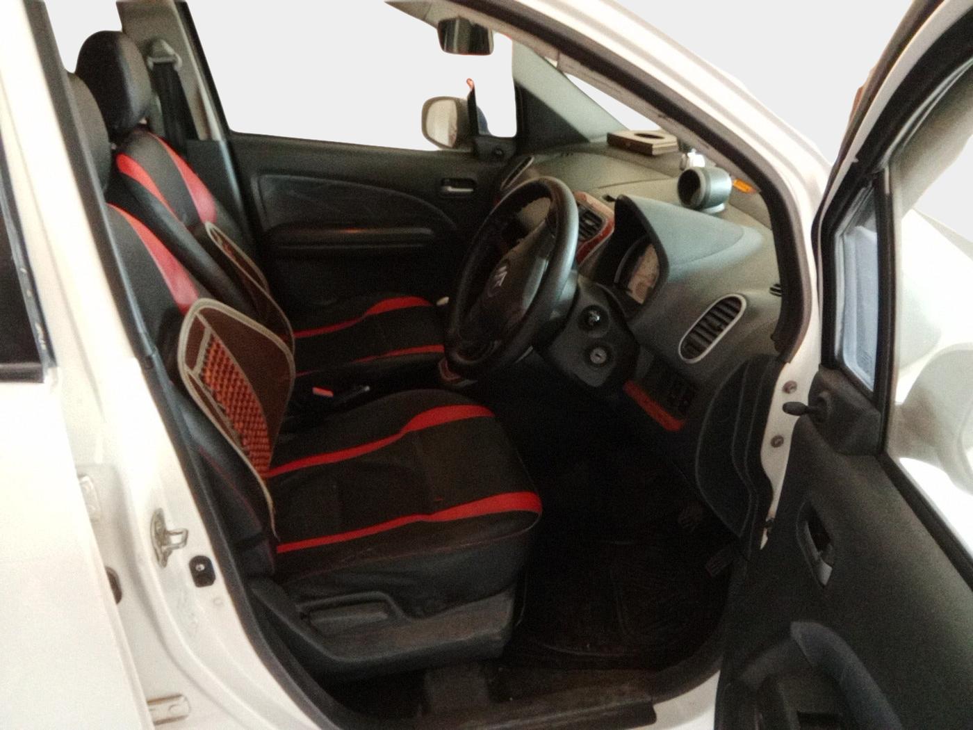 2010 Maruti Ritz VXI, Petrol, Manual, 63,425 km, interior