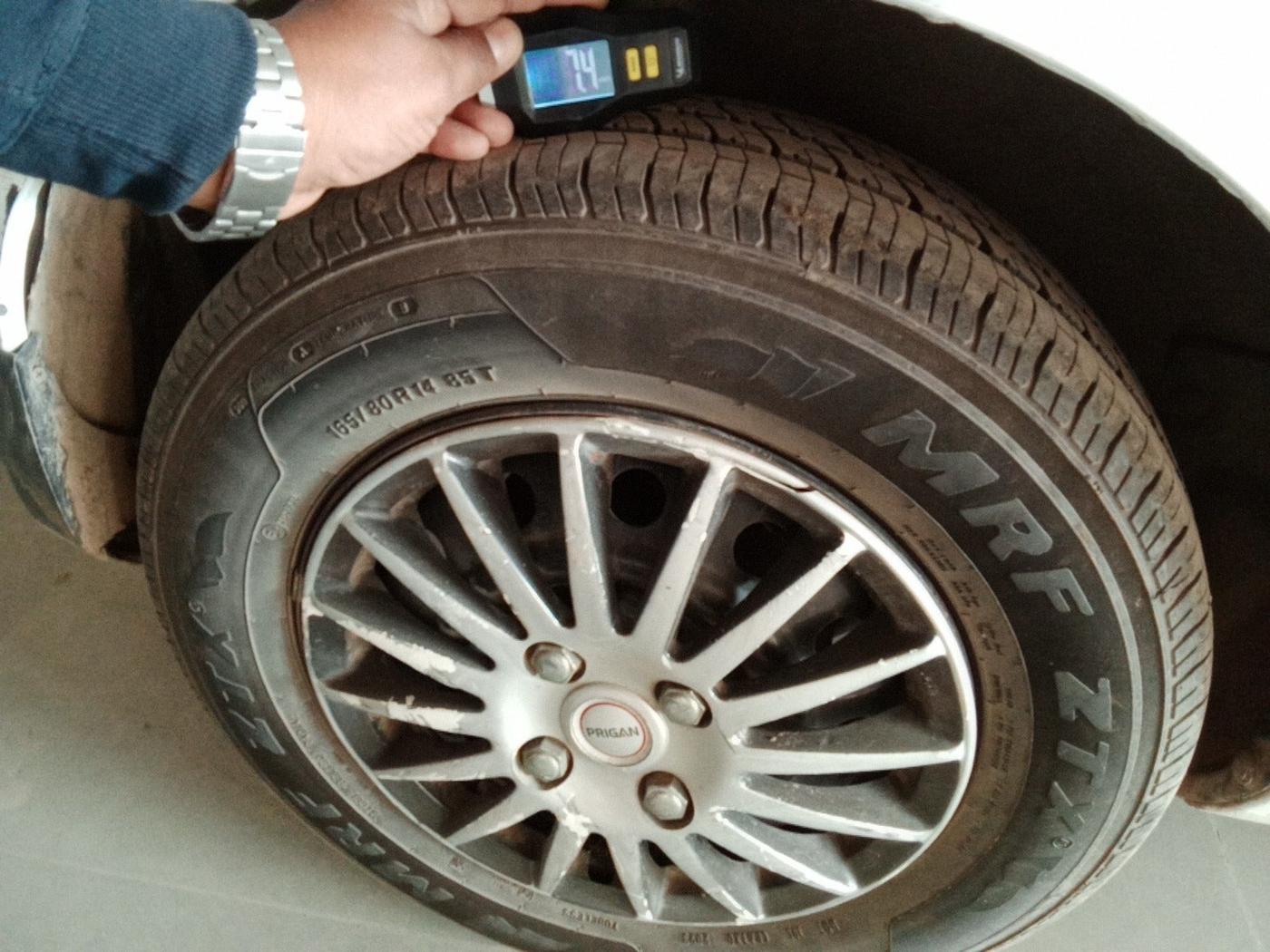 2010 Maruti Ritz VXI, Petrol, Manual, 63,425 km, tyre