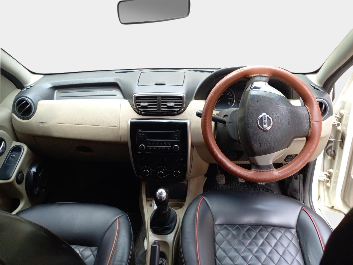 2015 Nissan Terrano XL (D), Diesel, Manual, 2,73,394 km, interior