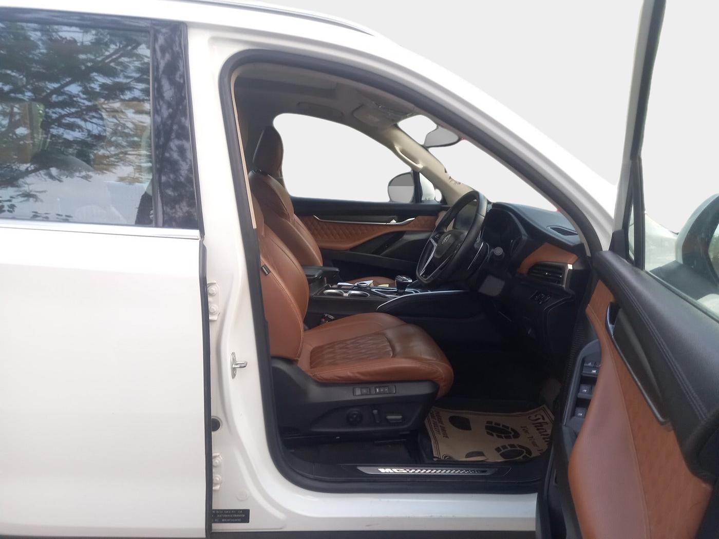 2020 MG GLOSTER SAVVY 6 STR 2.0 TWIN TURBO 4WD, Diesel, Automatic, 30,000 km, interior