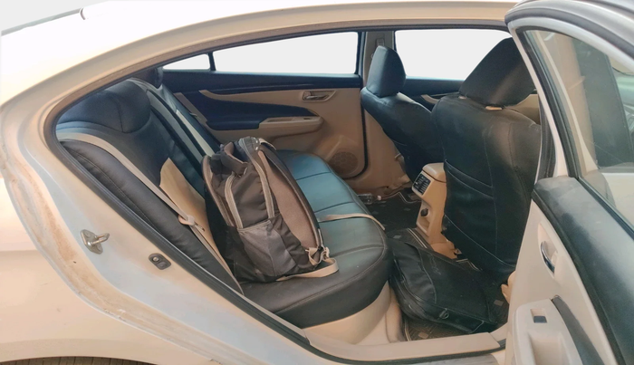 2015 Maruti Ciaz VDI +, Diesel, Manual, 1,39,102 km, interior