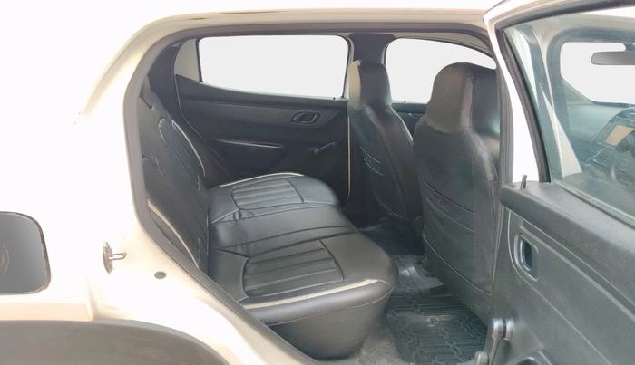 2018 Renault Kwid RXT 1.0, Petrol, Manual, 1,53,946 km, interior