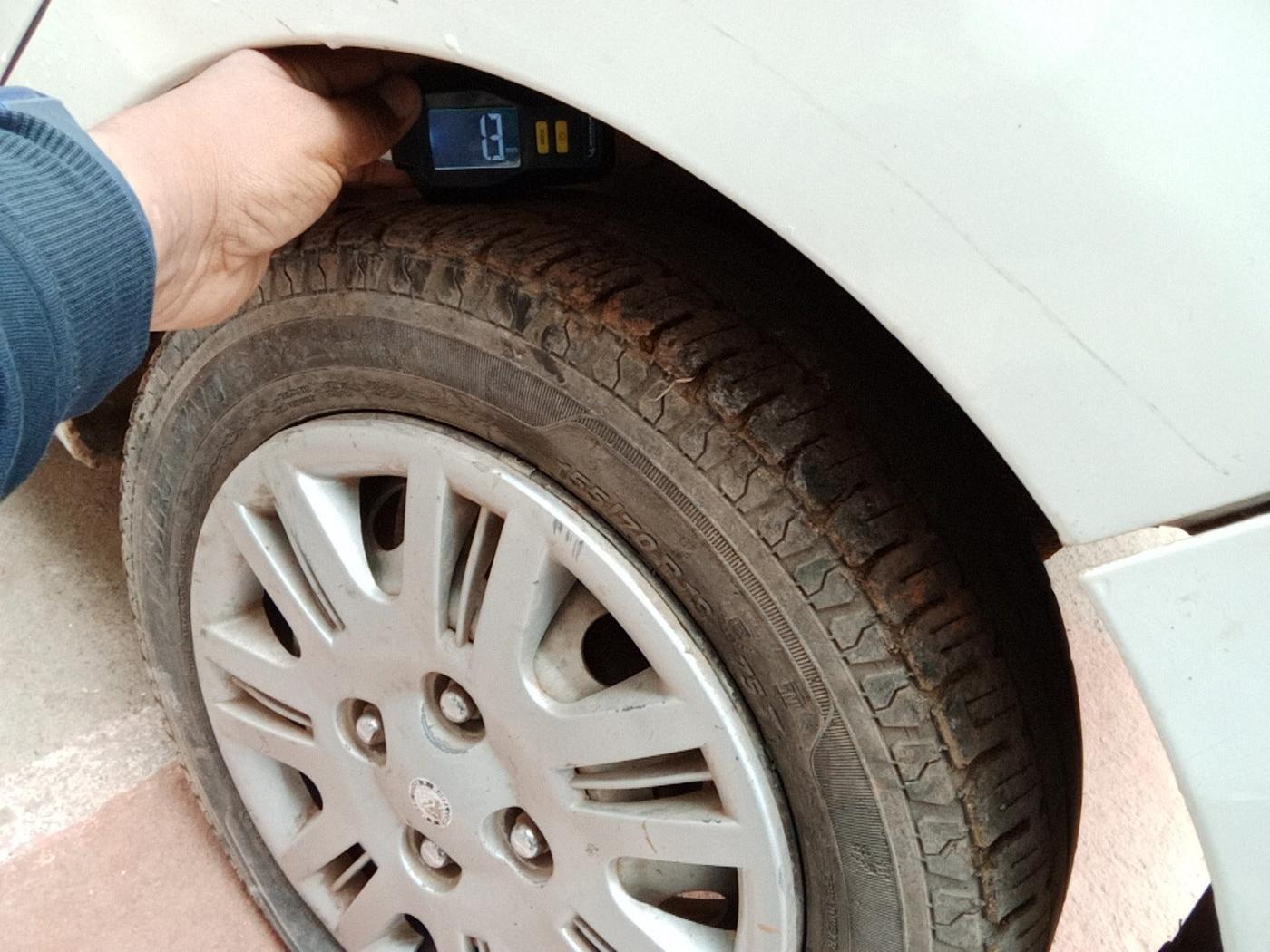 2017 Hyundai Eon ERA + SE, Petrol, Manual, 83,633 km, tyre