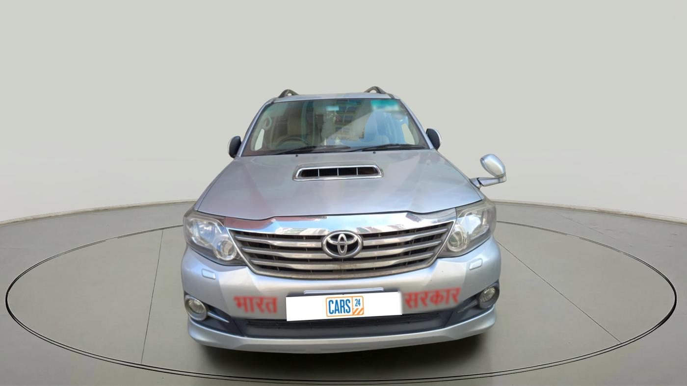 2013 Toyota Fortuner 3.0 4X2 AT, Diesel, Automatic, 1,75,561 km, exterior