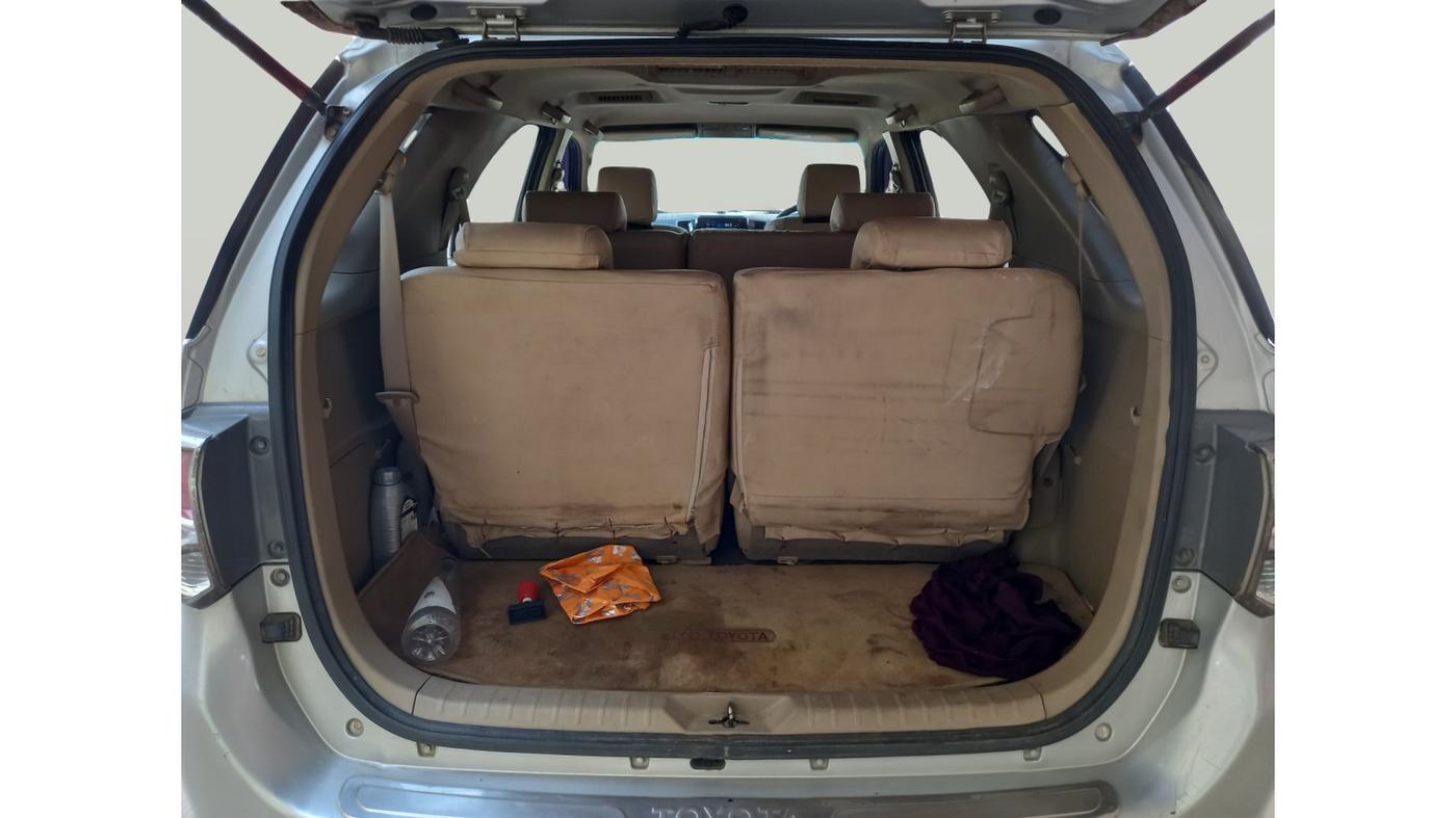 2013 Toyota Fortuner 3.0 4X2 AT, Diesel, Automatic, 1,75,561 km, exterior