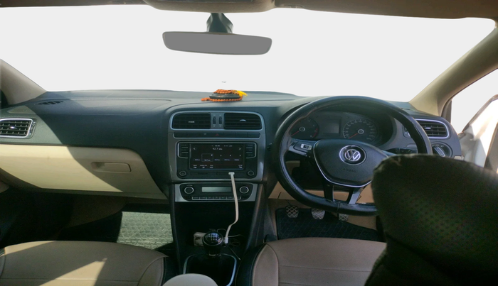 2021 Volkswagen Vento HIGHLINE 1.0L TSI, Petrol, Manual, 61,037 km, interior