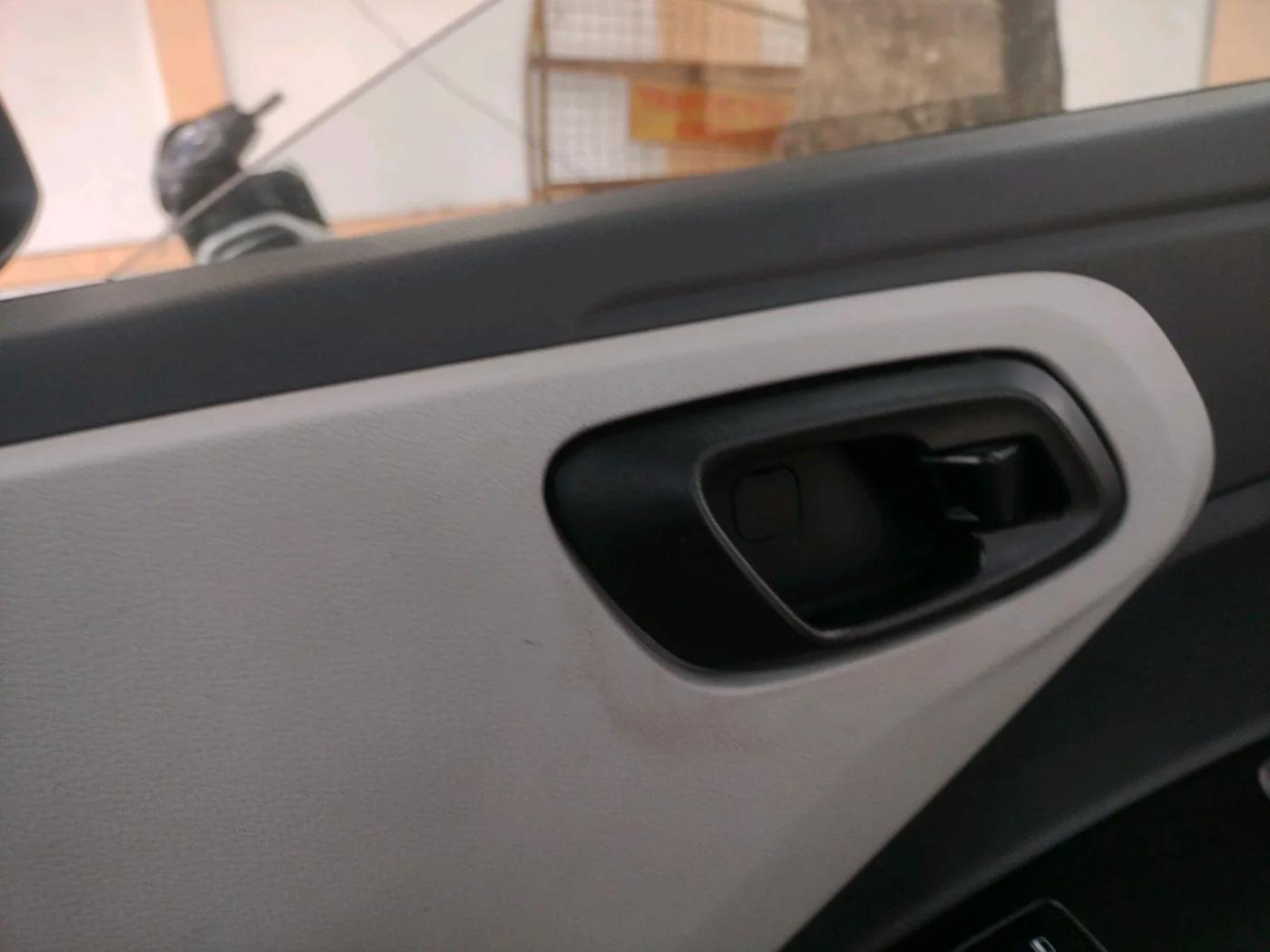 2023 Hyundai GRAND I10 NIOS ERA 1.2 KAPPA VTVT, Petrol, Manual, 28,315 km, interior
