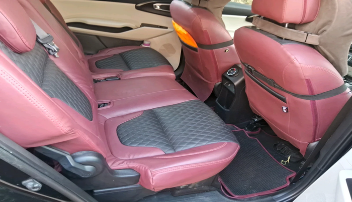 2025 KIA Carens Clavis HTK Plus 1.5 Diesel MT, Diesel, Manual, 8,641 km, interior