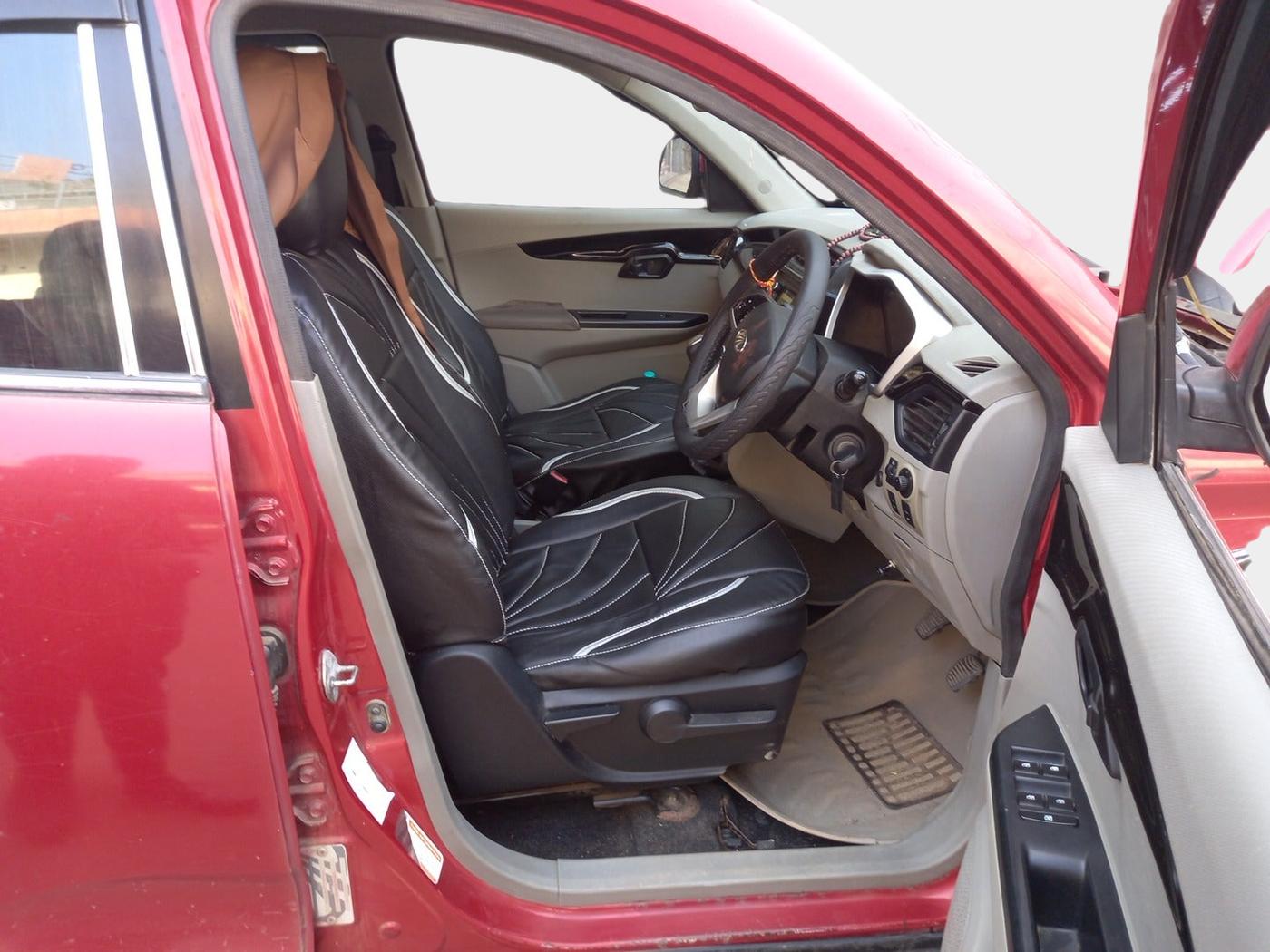 2016 Mahindra Kuv100 K8 D 5 STR, Diesel, Manual, 86,549 km, interior