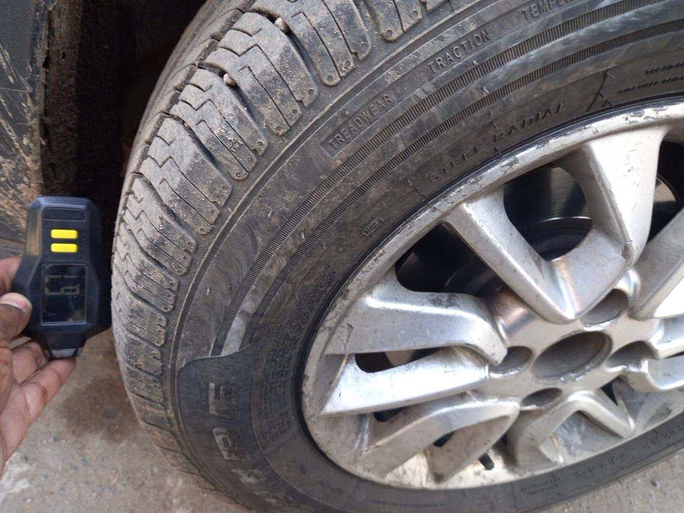 2016 Mahindra Kuv100 K8 D 5 STR, Diesel, Manual, 86,549 km, tyre