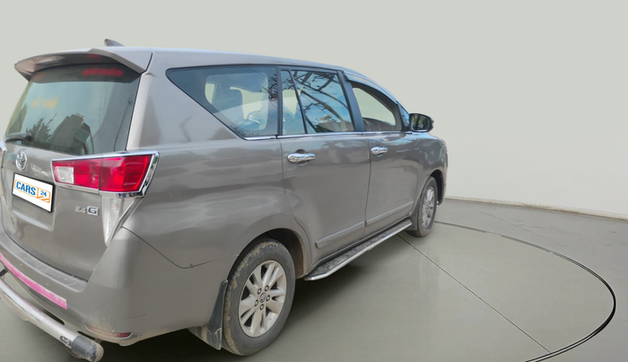 2018 Toyota Innova Crysta 2.4 G 8 STR, Diesel, Manual, 1,68,594 km, exterior