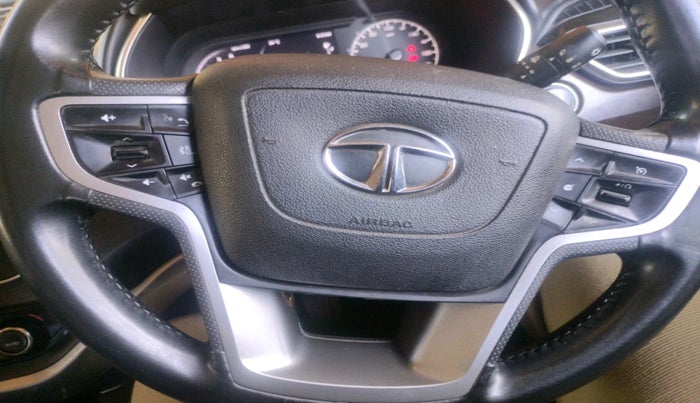 2019 Tata Harrier XZ 2.0L, Diesel, Manual, 1,70,882 km, interior