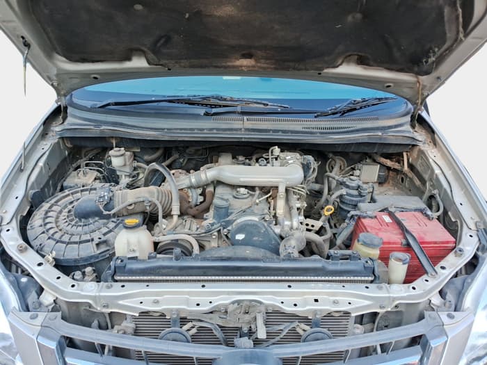 2013 Toyota Innova 2.5 VX 8 STR, Diesel, Manual, 1,60,064 km, exterior