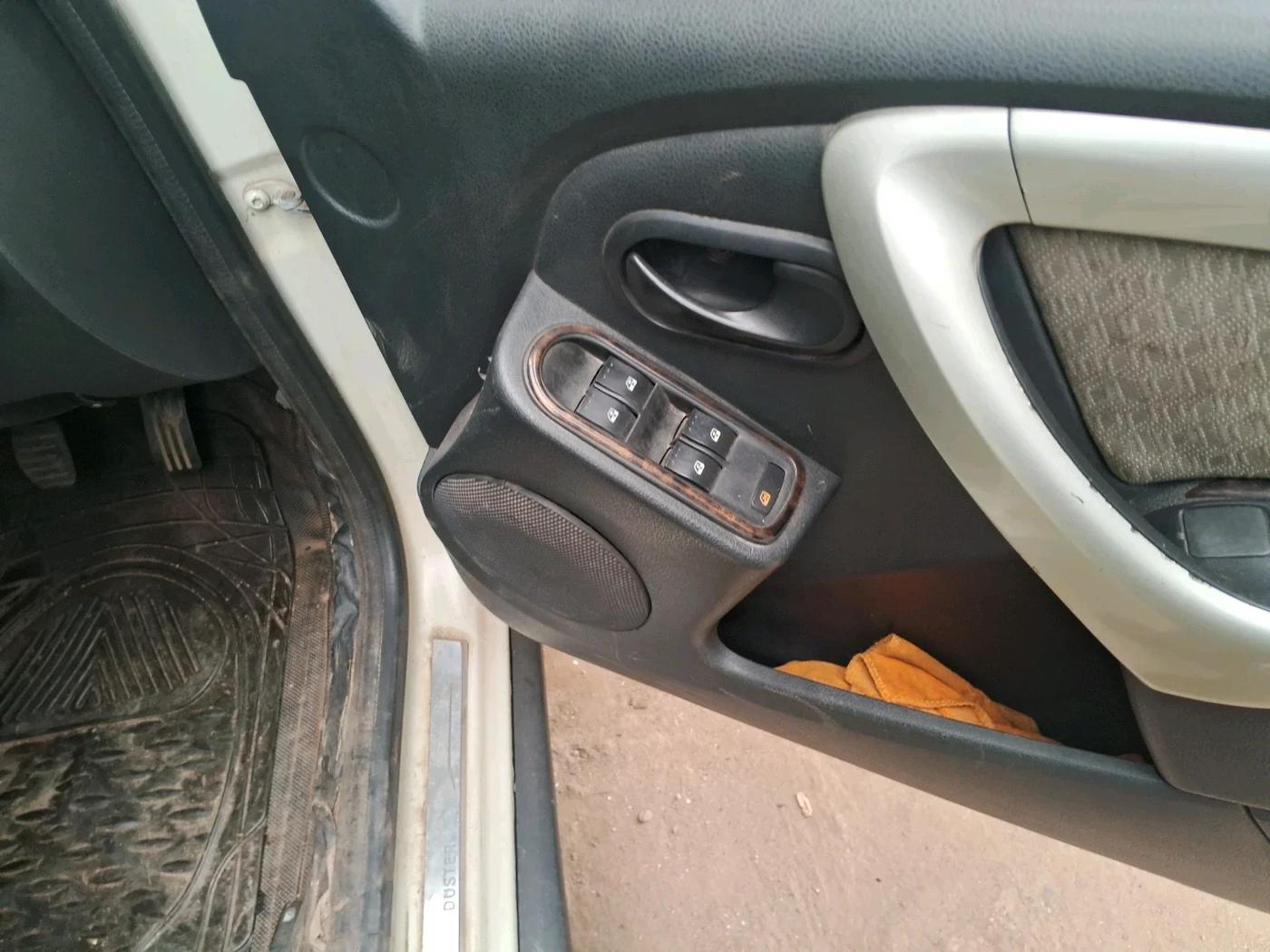 2014 Renault Duster 85 PS RXL DIESEL, Diesel, Manual, 87,700 km, interior