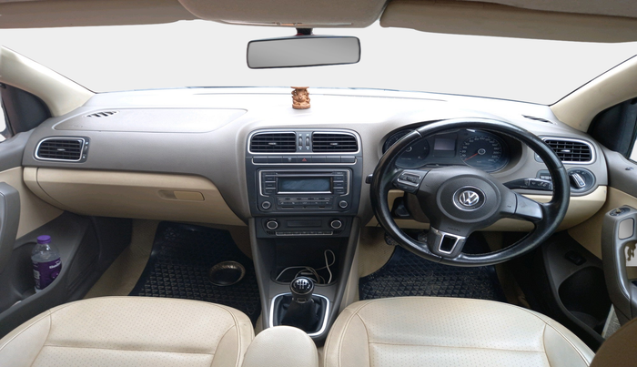 2013 Volkswagen Vento HIGHLINE DIESEL 1.6, Diesel, Manual, 1,45,899 km, interior