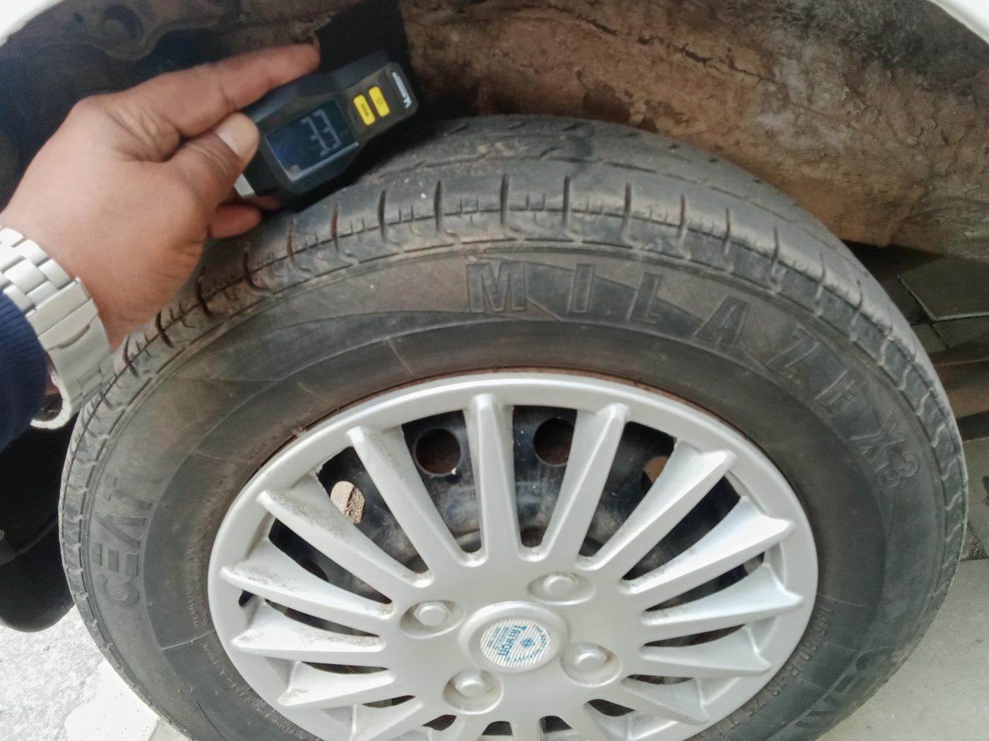 2014 Maruti Wagon R 1.0 LXI, Petrol, Manual, 50,979 km, tyre
