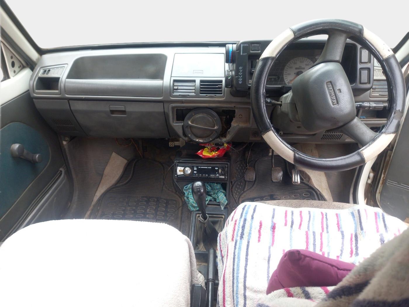 2010 Maruti 800 STD, Petrol, Manual, 1,68,164 km, interior