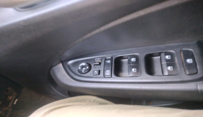 2021 Hyundai VENUE S+ 1.2, Petrol, Manual, 59,188 km, interior