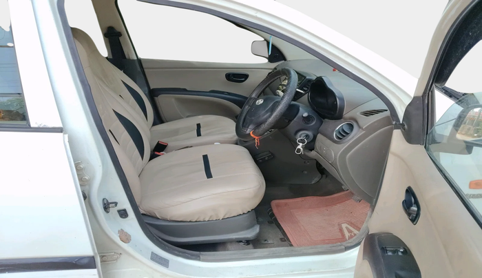 2013 Hyundai i10 ERA 1.1, Petrol, Manual, 83,600 km, interior