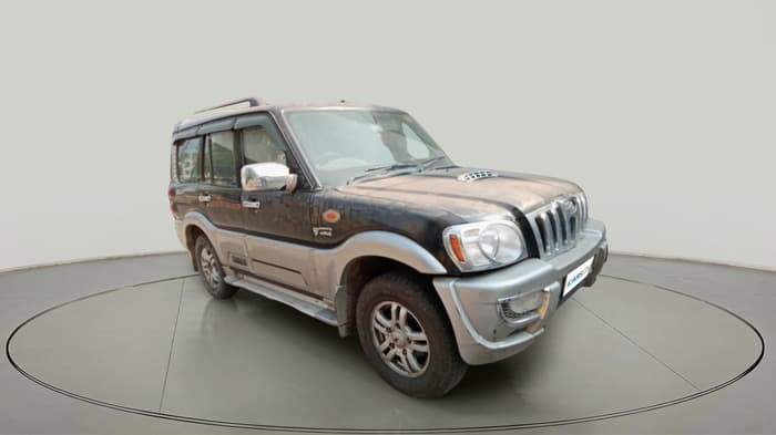 2014 Mahindra Scorpio VLX 2WD AIRBAG BS-III, Diesel, Manual, 1,22,781 km, exterior