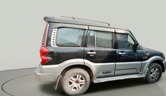 2014 Mahindra Scorpio VLX 2WD AIRBAG BS-III, Diesel, Manual, 1,22,781 km, exterior