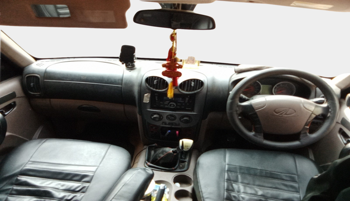 2014 Mahindra Scorpio VLX 2WD AIRBAG BS-III, Diesel, Manual, 1,22,781 km, interior